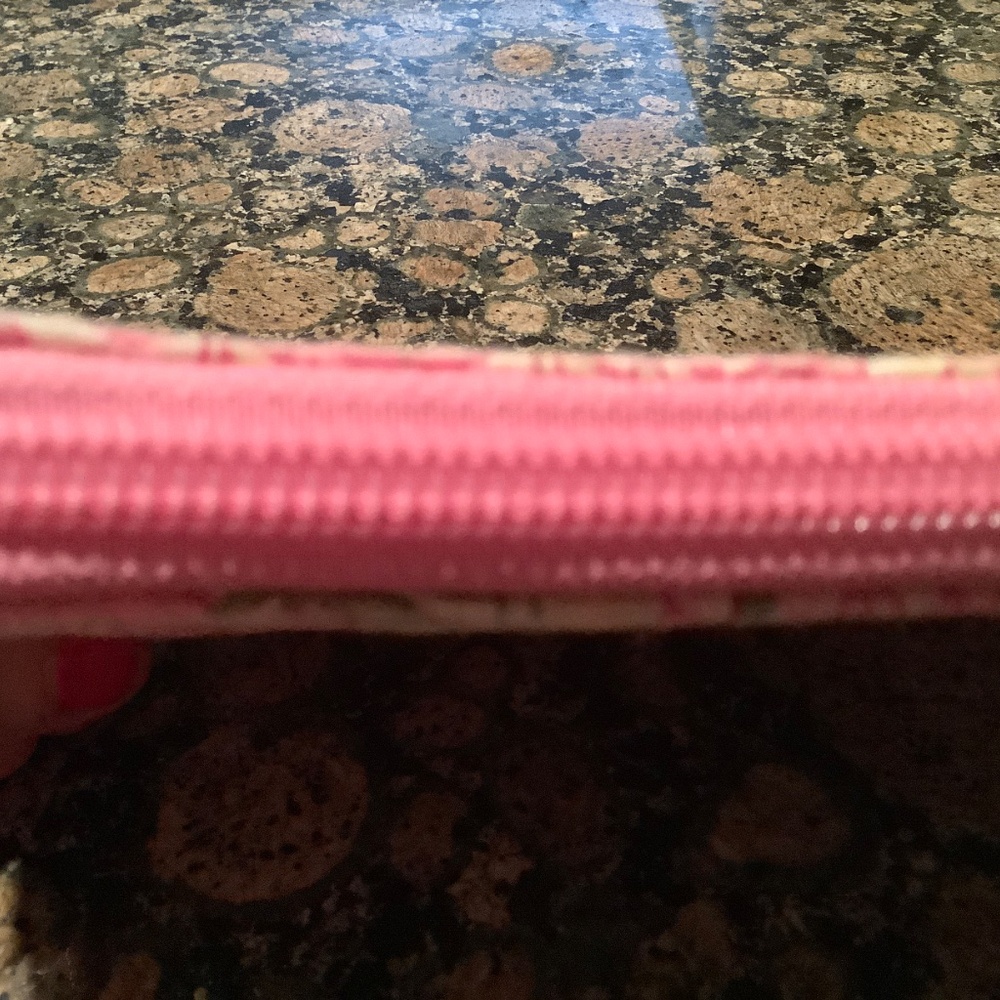 VERA BRADLEY WRISTLET WALLET PINK - Picture 3 of 8